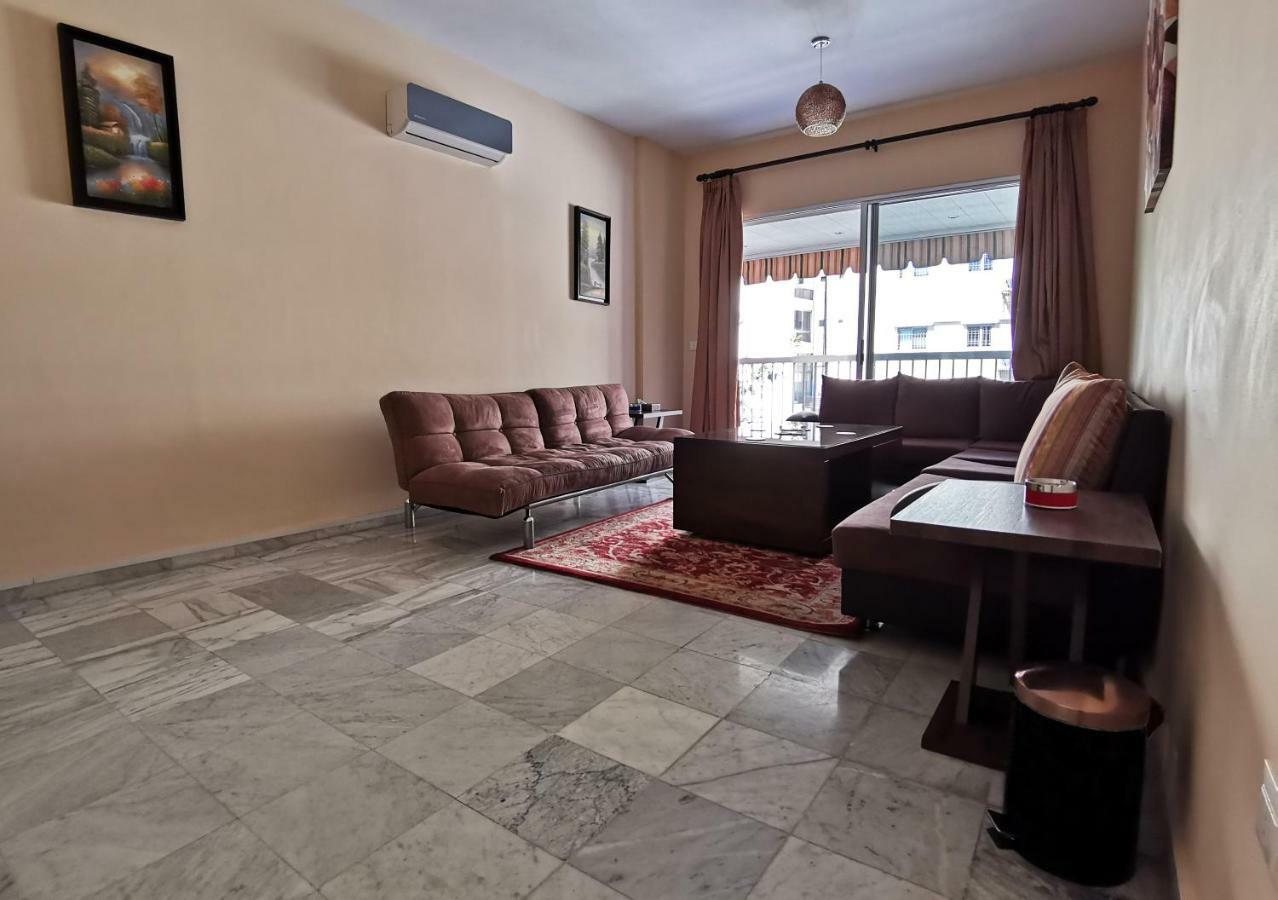 West House Apartments Hamra Beirut Bagian luar foto